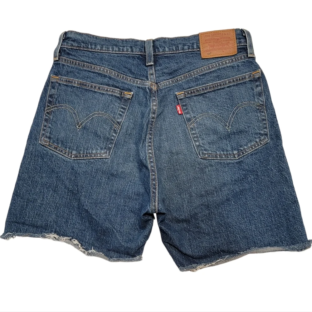 Levi's Premium Quality 501 Slouchy Bermuda Jean Cut Off High Rise Shorts 28 - Picture 3 of 13